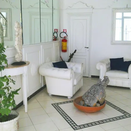 Maremonti Hotel 3*