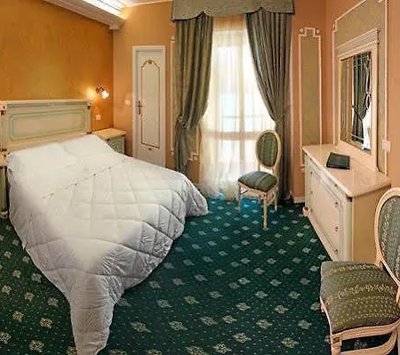 Maremonti Отель